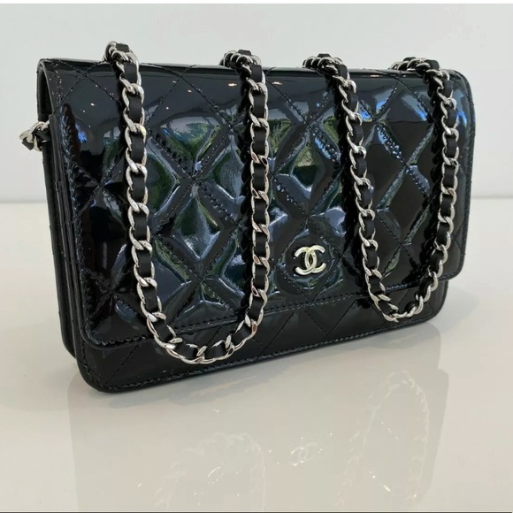 CHANEL BLACK PATENT LEATHER WALLET ON A CHAIN NEW IN BOX! - Picture 10 of 16